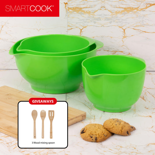 SmartCook Nesting Mixing Bowls Set with Bamboo Utensils - Set of 3 Prep Bowls, 2.5 quart, 3.5 quart, 4.5 quart, Non-Slip Bottoms with Easy Pour Spout, Reduce Mess, Great for Mixing & Serving, BPA Free Plastic, Dishwasher Safe, (Green)